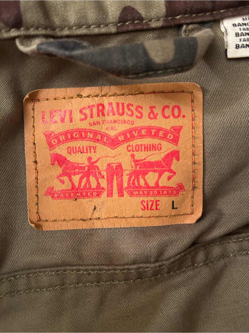 Levi's Men's Camo Field Jacket - Green/Brown - Picture 3 of 3